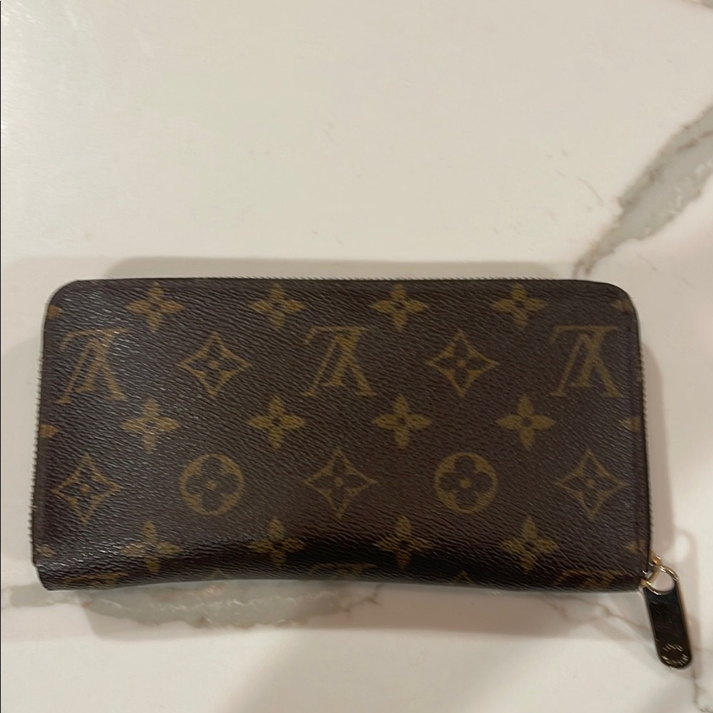 Louis Vuitton Classic Monogram Key & Card Holder Excellent Condition